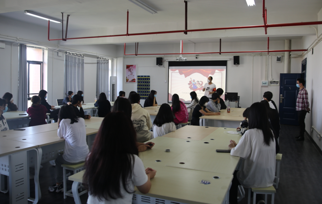 齐心协力战疫情 劳动教育正当时 ——学院经贸物流系组织学生开展文明宿舍评比活动