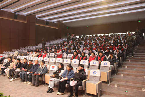 学院举行“书香润心·文明修身”校园文明劝导行动暨雷锋活动月启动仪式