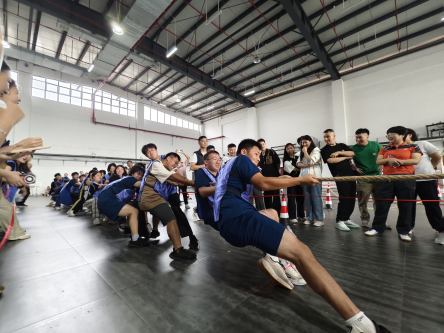 聚力展技能风采 "绳"采铸匠心未来——学院2025年师生拔河比赛激情开赛