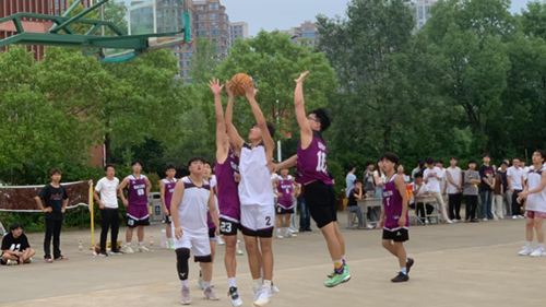航空工程系篮球队奋勇拼搏,斩获学院“欢送杯”篮球赛第四名