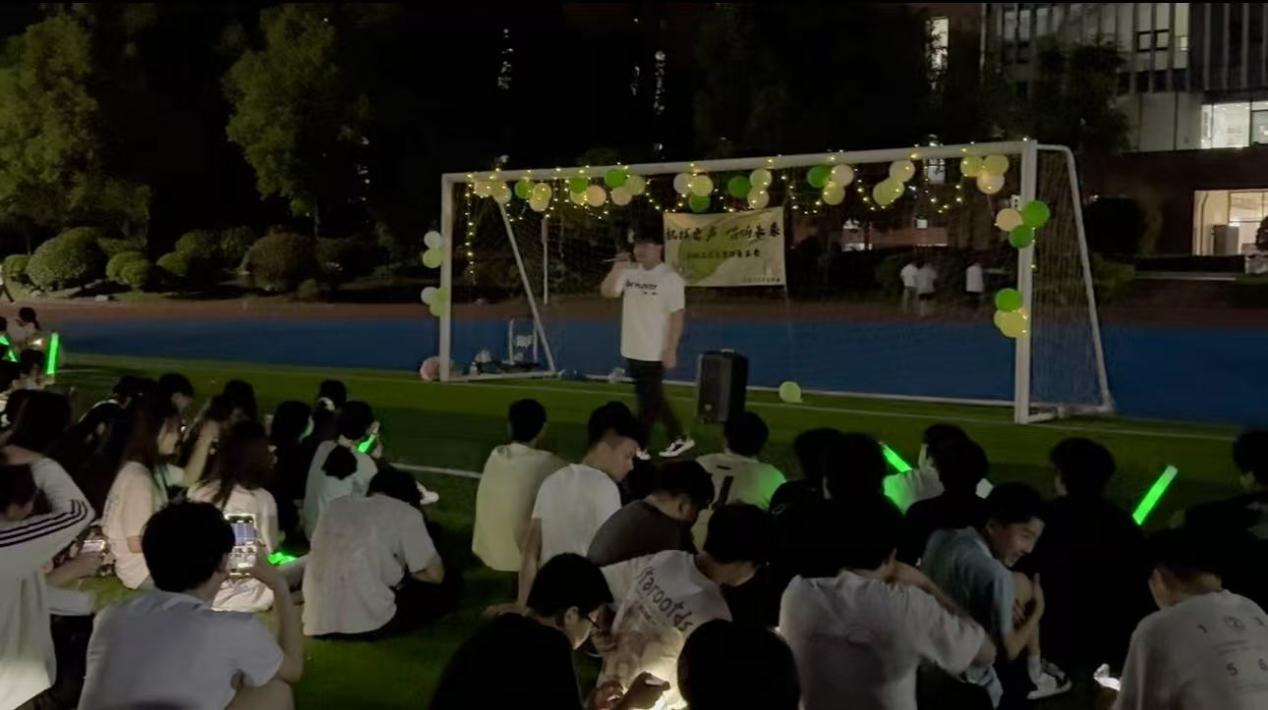 机械之声·唱响未来-机械工程系草坪音乐会圆满举办